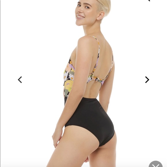 Eidon By Body Glove Monokini - Picture 3 of 8